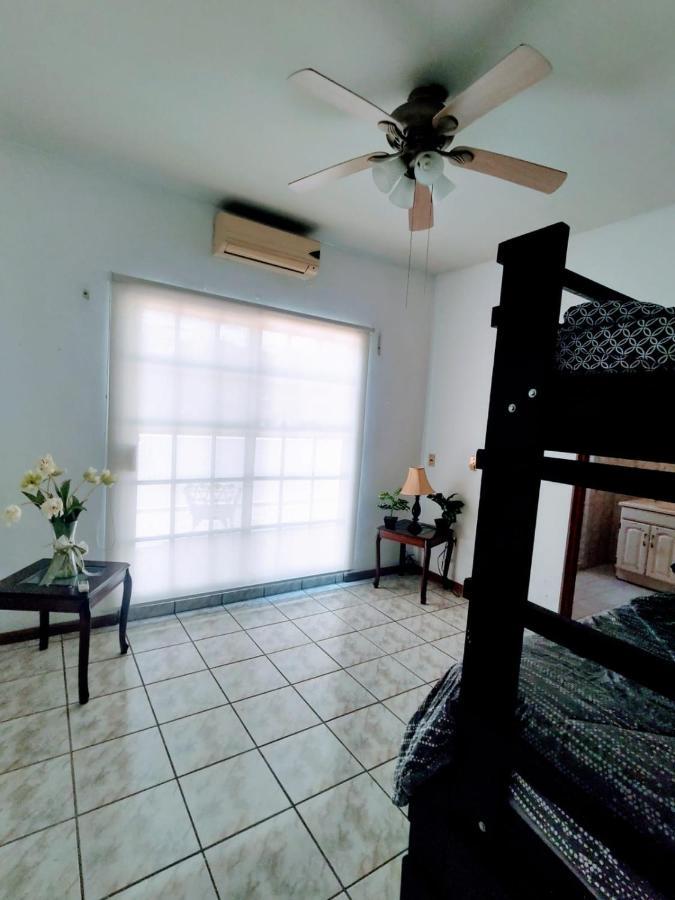 فيلا La Casa Rosa مونتيري المظهر الخارجي الصورة